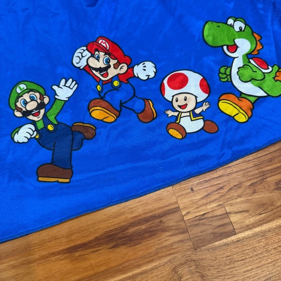 Kids Super Mario Satinet Red and Blue Nightgown Size 6/6x - Picture 6 of 7